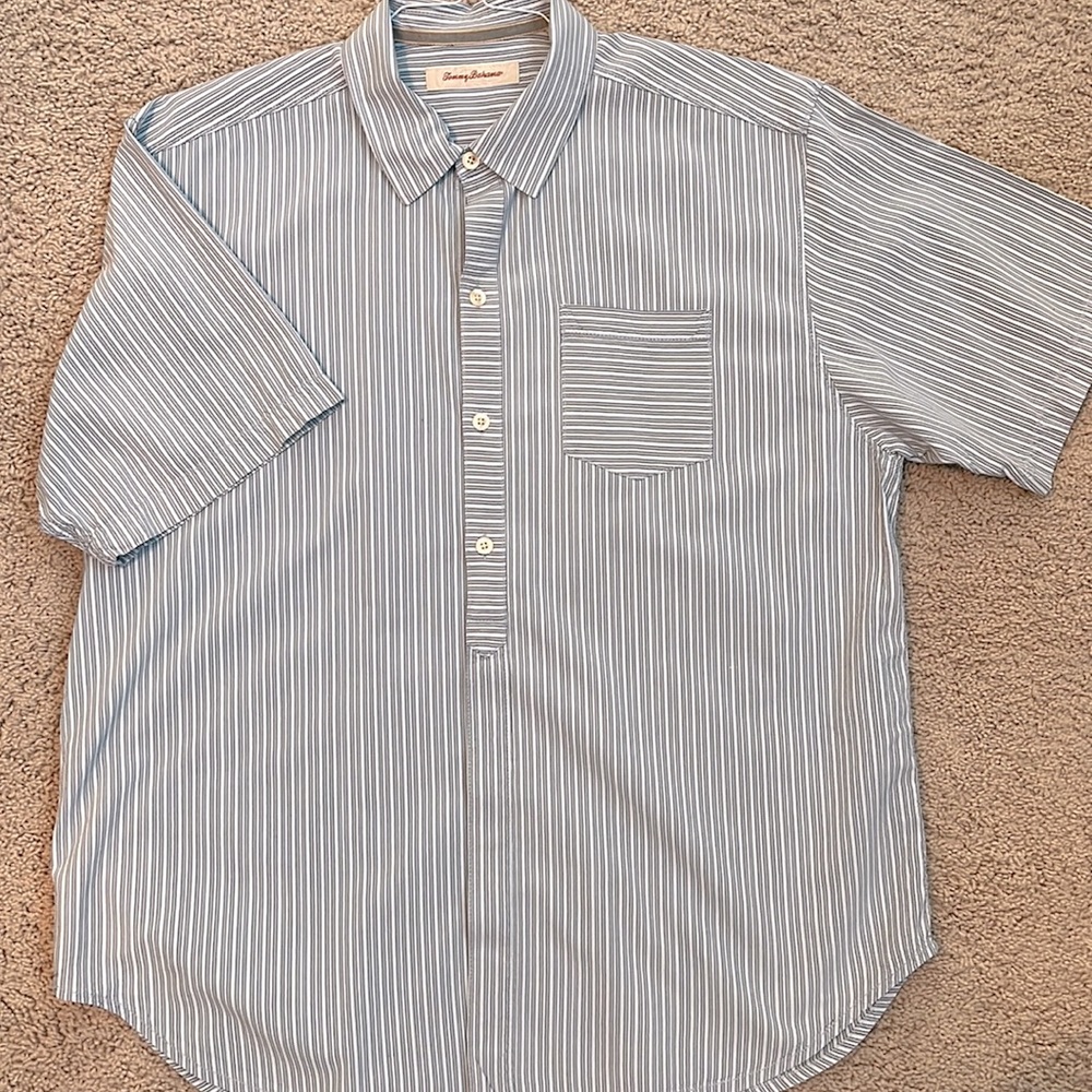 Men’s XL Button Down Short Sleeve Shirt